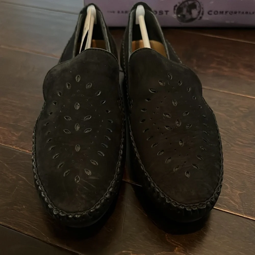 Vintage Hush Puppies Black Casual loafer NWT 7